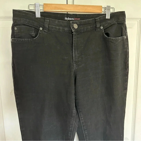 Style & Co Denim Curvy Modern Boot Black Denim with Bedazzled Pockets Size 12 - Picture 2 of 11